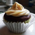 peanut butter chocolate cupcake