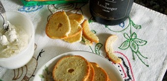 bagel crisps summer entertaining