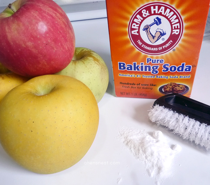 arm-and-hammer-baking-soda-veggiefruit-scrub2