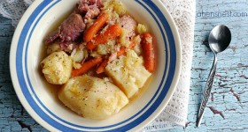 ham-pineapple-potatoes-carrots-slow-cooker
