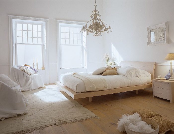 classy-white-bedroom-decor